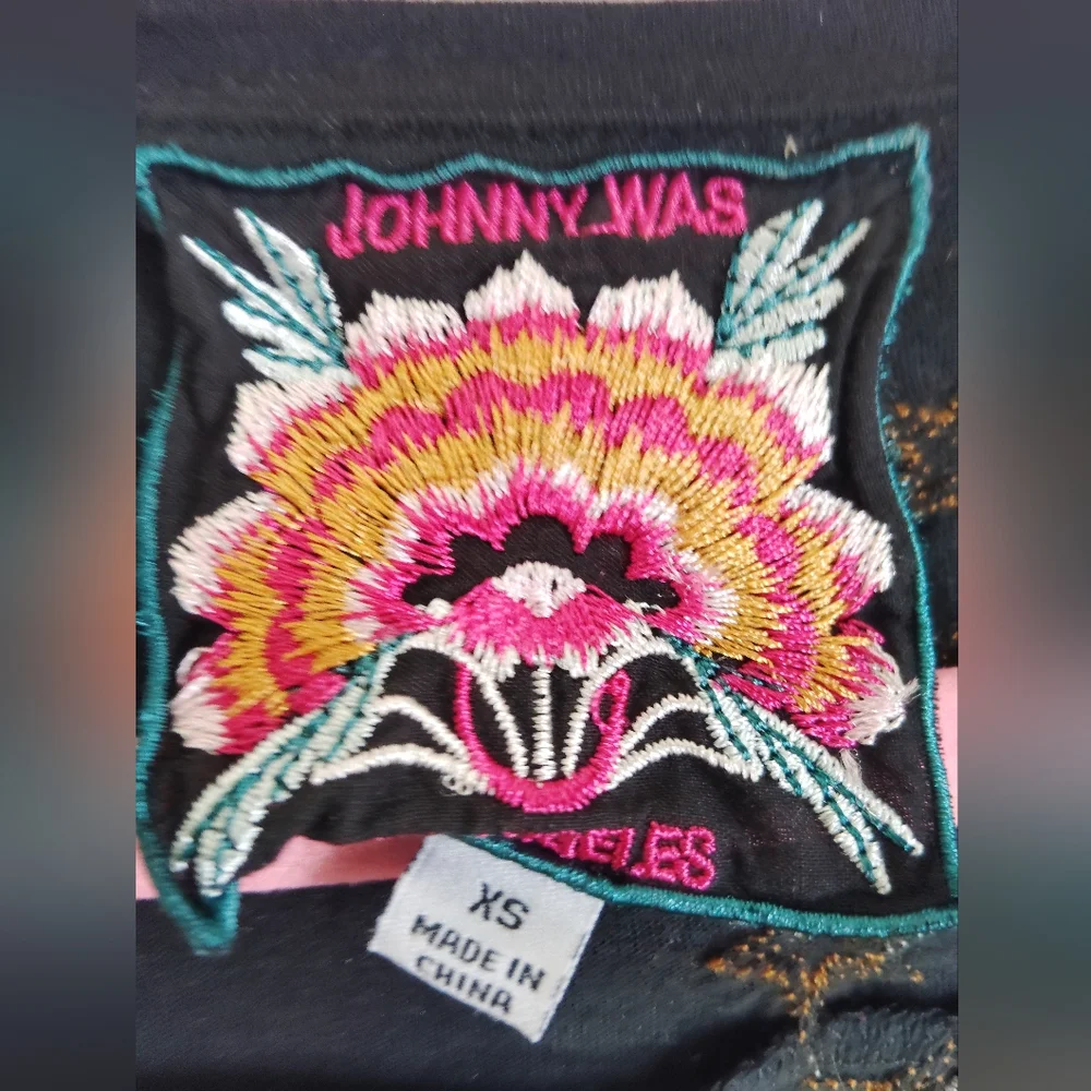 CLEAN & EUC!! JOHNNY WAS, Embroidered Floral, Celestial Top. Size XS - Picture 4 of 9